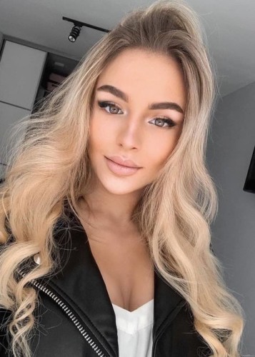 Алина, Г. Муравленко